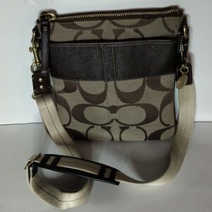 Coach Signature Crossbody Shoulder Bag 41207